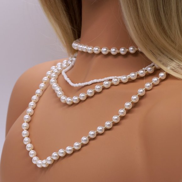 Pearl necklace with a strand of seed beads, 4 strands in total. - Picture 2 of 2